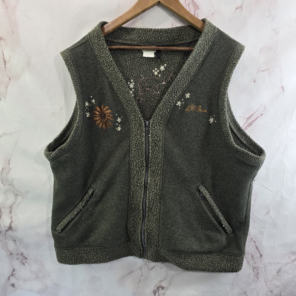 LL Bean Vest Womens XL Green Embroidered Zip Fleece Bear Flower Vintage - Picture 1 of 9